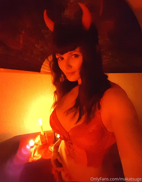 makatsuge OnlyFans Striptease