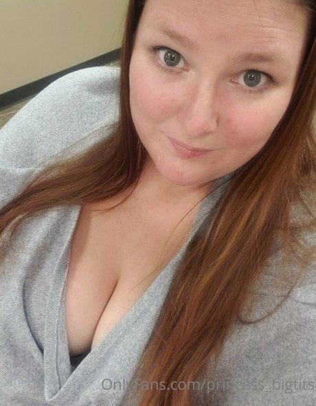 Princess Big Tits NurlyFans-Pornos