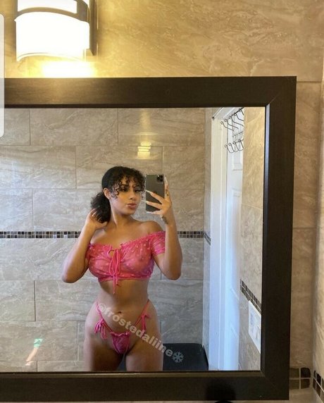 frostedaliine OnlyFans Star