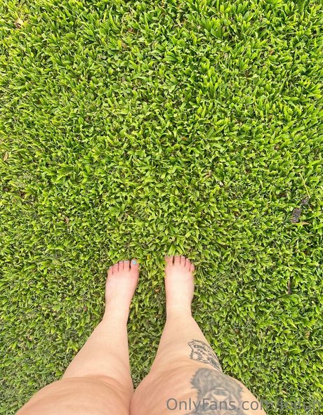 leiluh Leaks von Nacktbildern auf OnlyFans