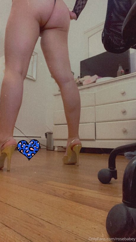 Rosebabey Nackt auf OnlyFans Leak