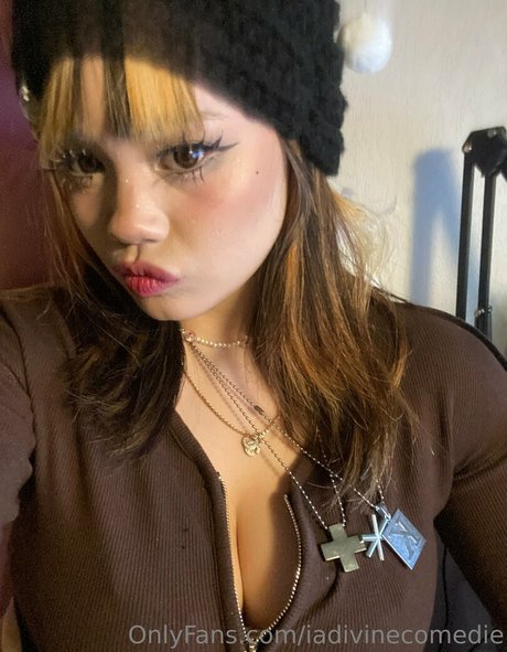 iadivinecomedie Nacktbilder OnlyFans Leak