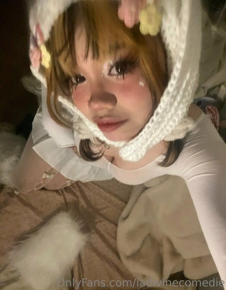 iadivinecomedie OnlyFans Nacktbilder