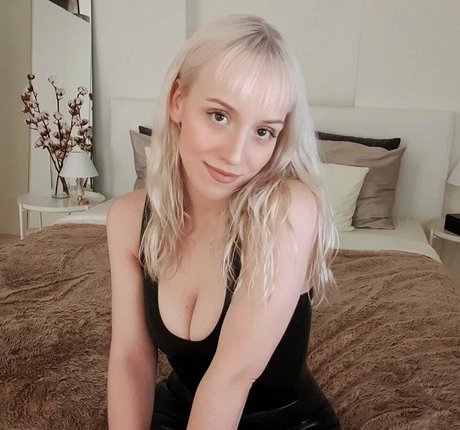 lilly eth OnlyFans-Pornos