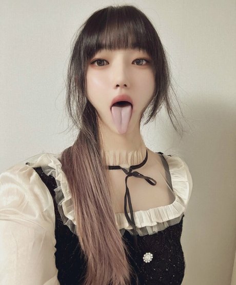 Ayoung OnlyFans Pornografie