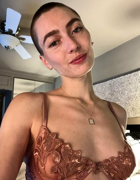 artemis sixx OnlyFans-Leak