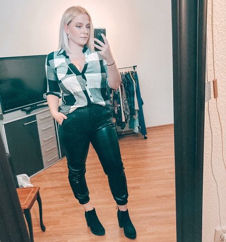 centerfold-onlyfans Pornografie Update