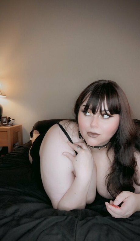 avo ecs Nacktbilder von OnlyFans