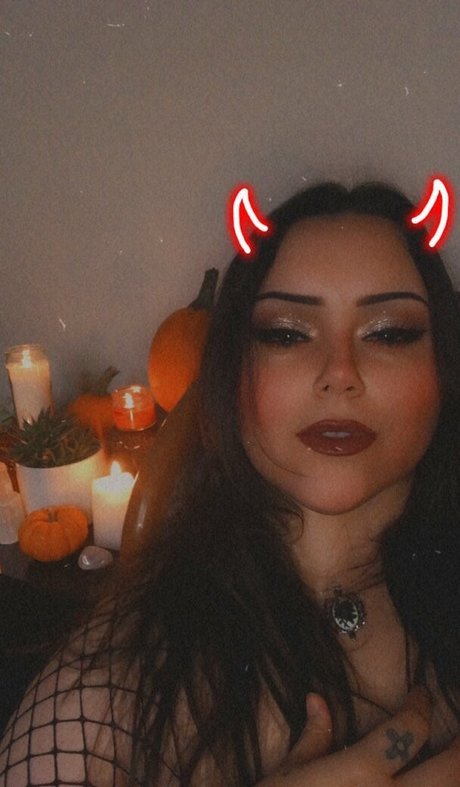 avo ecs OnlyFans Nacktfotos