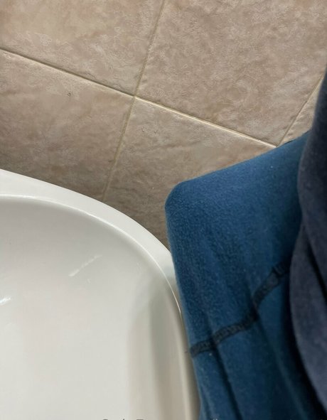 in quawetrust Leaks OnlyFans