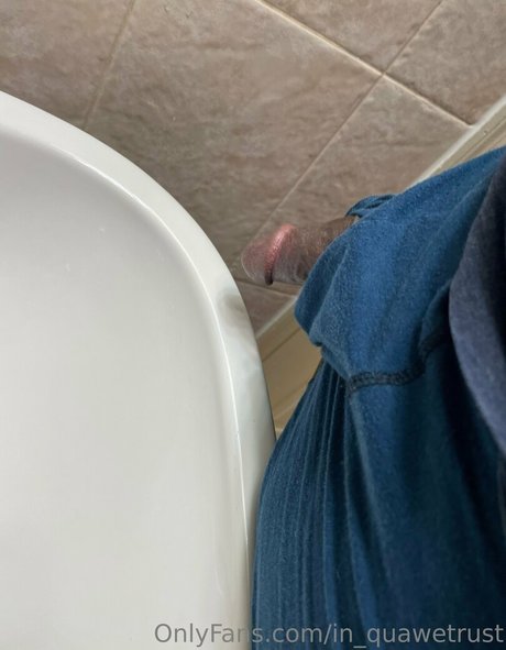 in quawetrust OnlyFans Nacktbilder