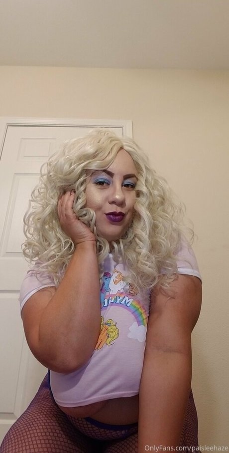 paisleehaze OnlyFans Striptease