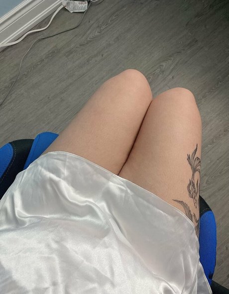 meiki OnlyFans explizite Inhalte