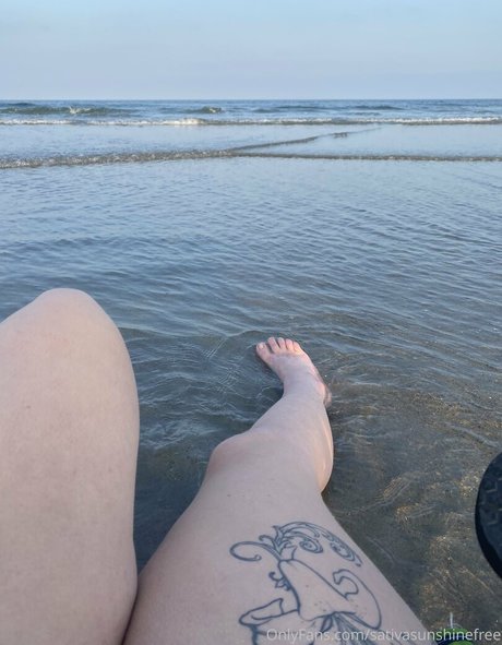 sativasunshinefree NurlyFans-Brüste