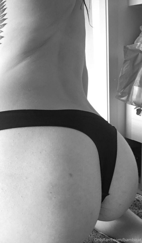 bambicat NurlyFans-Brüste