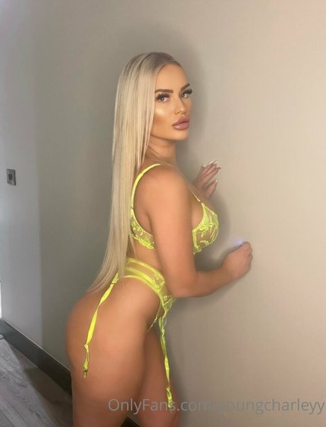 youngcharleyy OnlyFans Striptease