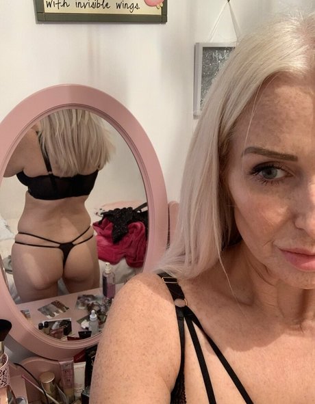 candy c OnlyFans-Leaks