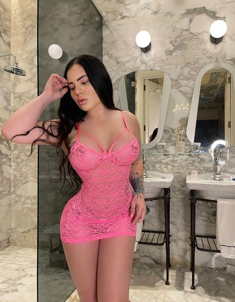 majo secrets OnlyFans-Model