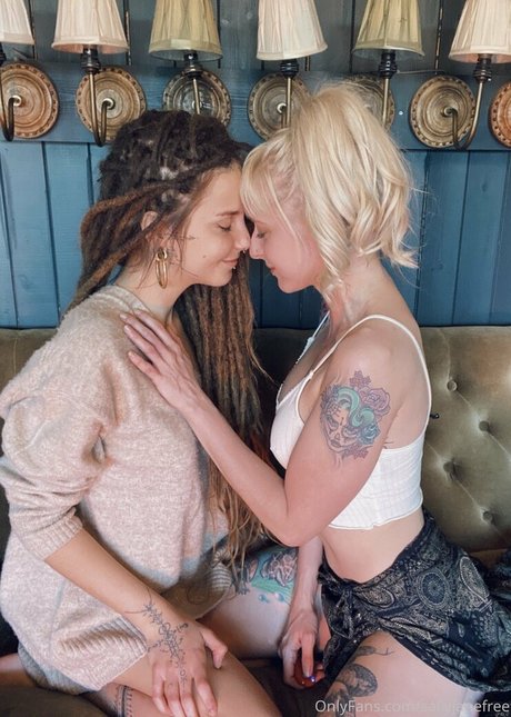 sallyskinkyside OnlyFans