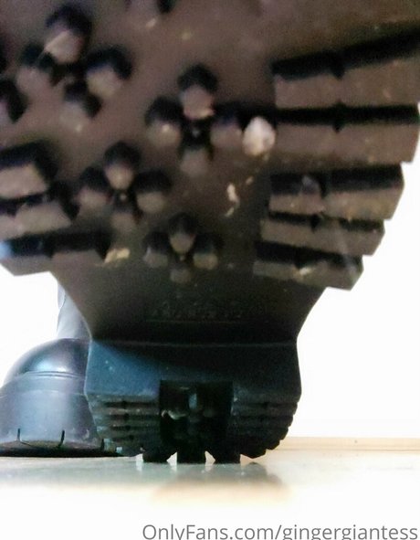 gingergiantess Nacktbilder von OnlyFans