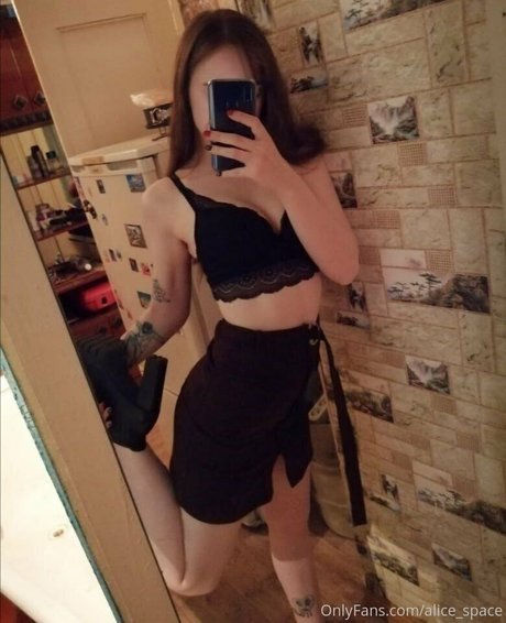 alicespace OnlyFans Modelfoto