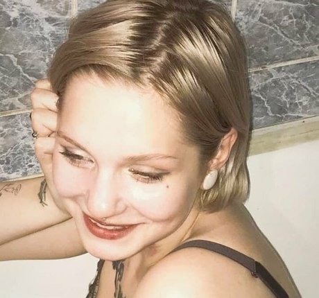 foxy bright OnlyFans Joi