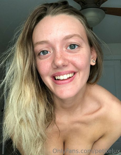petitelux Leaked OnlyFans Bilder