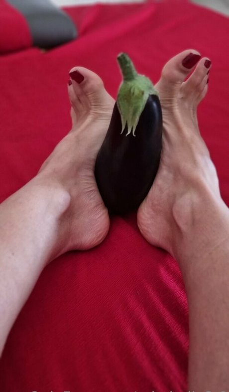 robybella2 0 OnlyFans Fotos