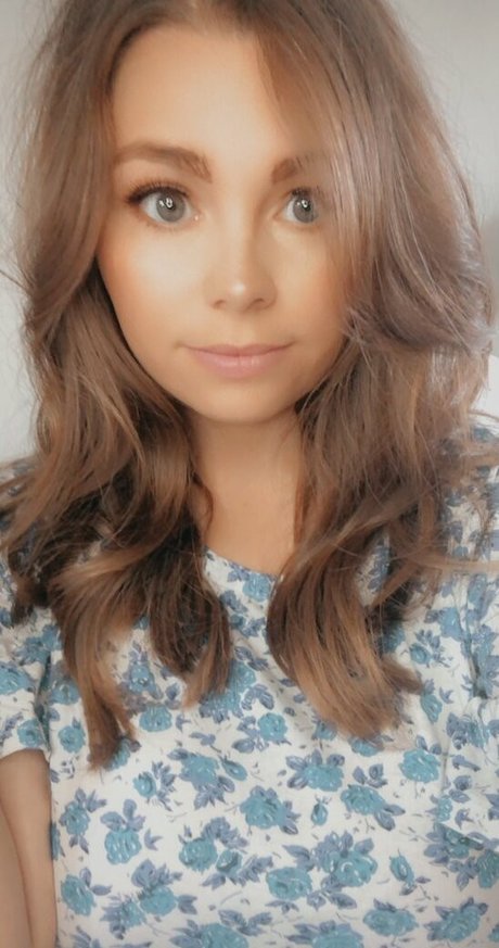 Admiremeamy OnlyFans-Model