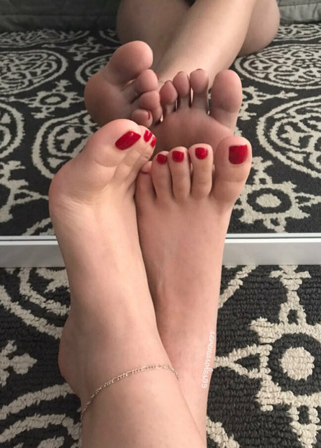 serenasoles99 Leaked OnlyFans Bilder