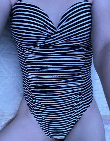 commandermars OnlyFans Lesbisch