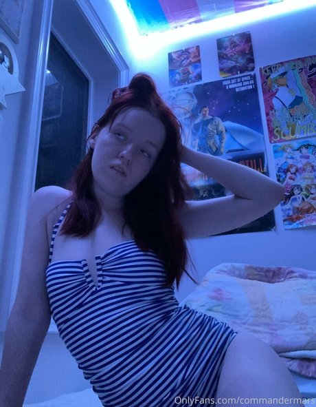 commandermars OnlyFans Lesbisch