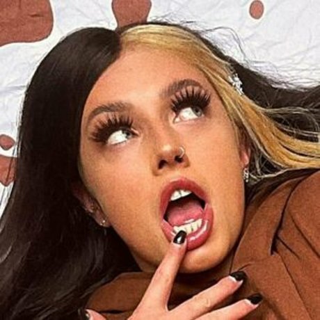 Effy Storm Leaks von Nacktbildern auf OnlyFans