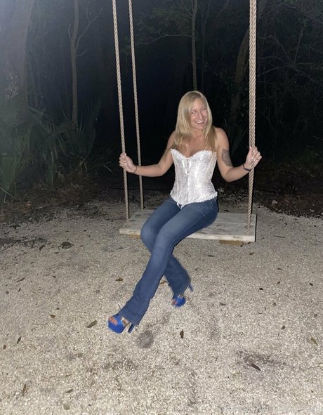 wickedolivia OnlyFans Striptease