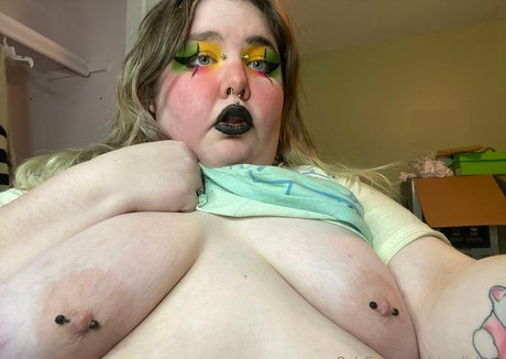 star light17 OnlyFans Strip