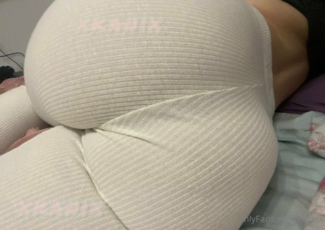 xkanix OnlyFans Brüste Bild