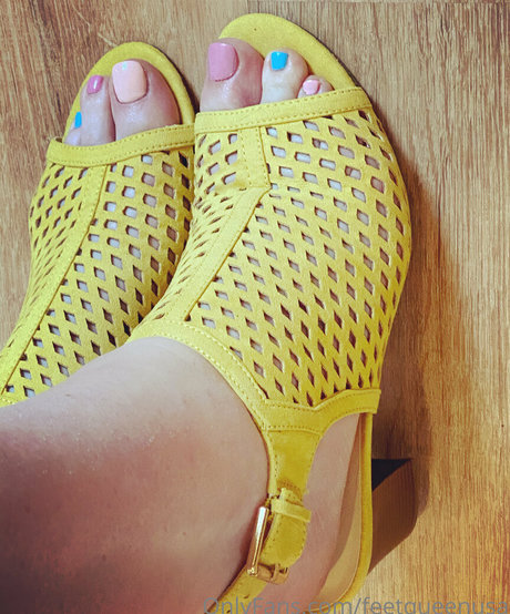 clovers photos Nacktbilder von OnlyFans geleakt