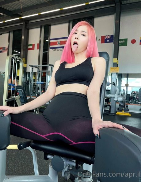 Apr il OnlyFans-Post