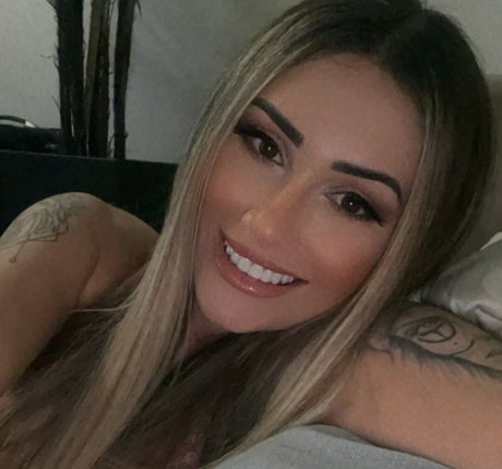 Vivi Marcon Nacktbilder von OnlyFans