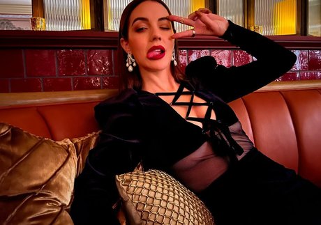 Adelaide Kane OnlyFans kostenlos