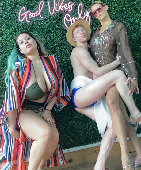 Sheila L OnlyFans Bilder