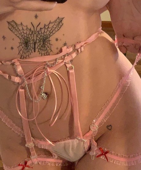 bulletproofmajo OnlyFans schlank