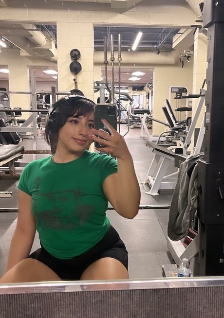 Reclusefractal OnlyFans schlank