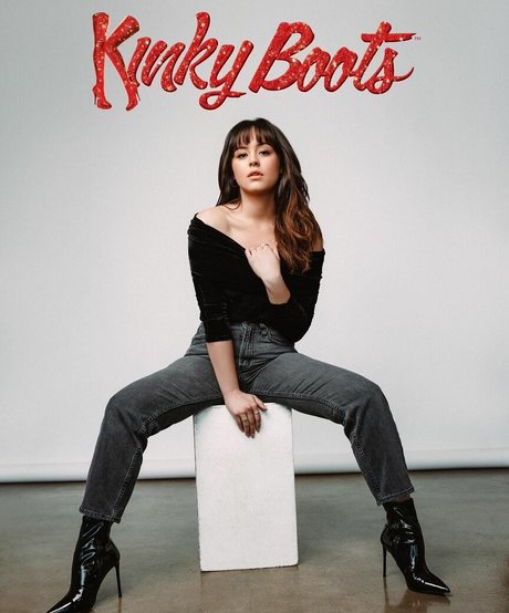 Hayley Orrantia Nackt auf OnlyFans Leak