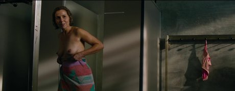 Sally Phillips Nackt