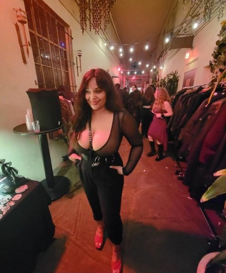 Sharlettewitch Leaks von Nacktbildern auf OnlyFans