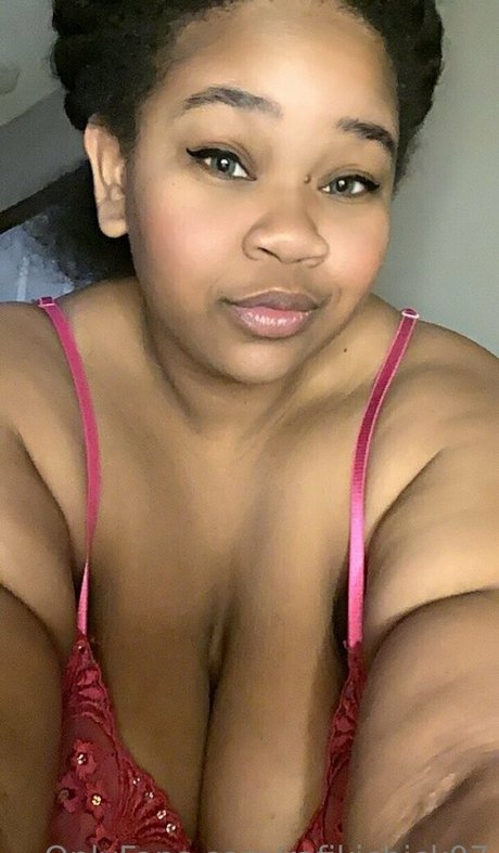 rafikichick07 OnlyFans Fotos