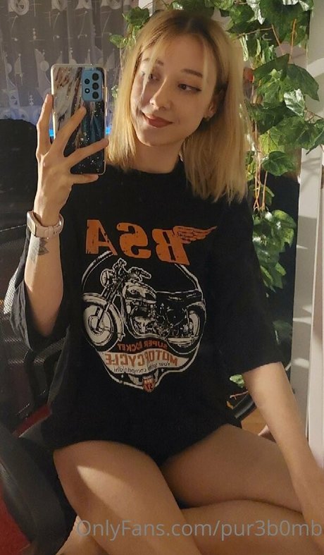 pure carlyy OnlyFans Strip