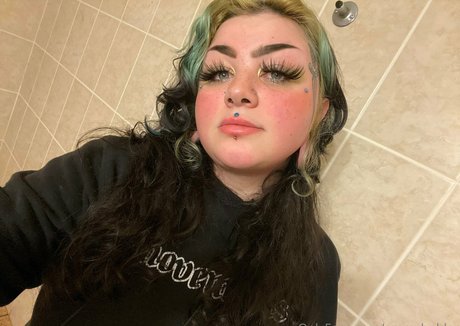 emmyhulder OnlyFans Inhaltstyp