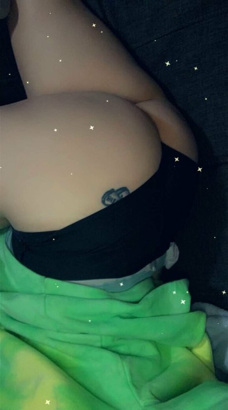 gh0sty ghoul OnlyFans nackte Brüste